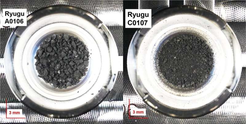 Ảnh chụp các mẫu A0106 và C0107 được thu thập từ tiểu hành tinh Ryugu, Durin