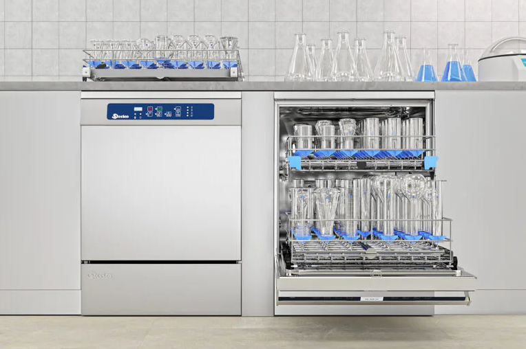 Máy sấy dụng cụ thuỷ tinh tự động LAB Dryer Steelco